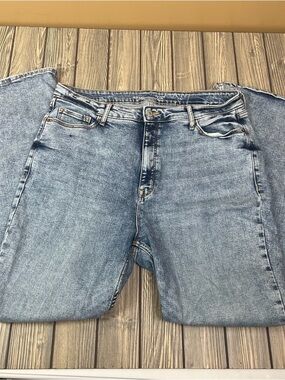 Old Navy Higher High Rise Flare Jeans Women's Size 16